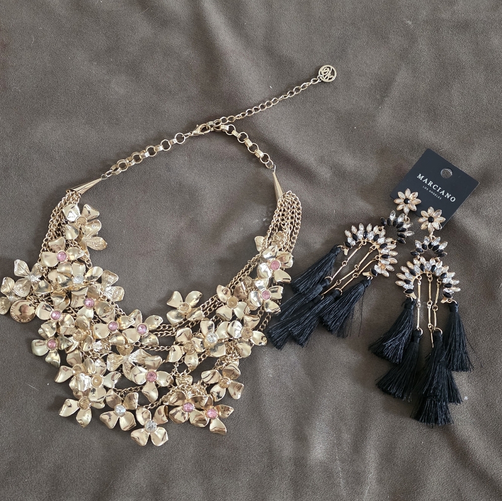 Marciano necklace and earring